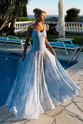 VESTIDO MIDI EM RENDA ACINTURADO COM DECOTE V COLEÇÃO VERÃO 27