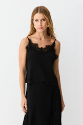 BLUSA DE ALCA RENDA DECOTE E COSTAS FLUIDA COLEÇÃO INVERNO 26