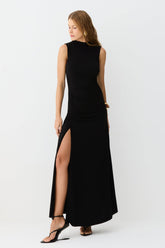 VESTIDO MIDI BARRA FLUIDA FRANZIDOS FRONTAL E LATERAL COLEÇÃO INVERNO 26