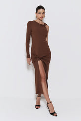 VESTIDO MIDI COM UMA MANGA SÓ COM DETALHE FAIXA OMBRO COLEÇÃO INVERNO 25