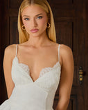 VESTIDO CURTO ORGANZA LAÇOS RENDA COLEÇÃO INVERNO 26