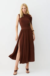 VESTIDO MIDI SOBREPOSICAO FLUIDA COM FRANZIDOS CORPO COLEÇÃO INVERNO 26