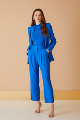 CALÇA DETALHE PREGA COLEÇÃO INVERNO 23