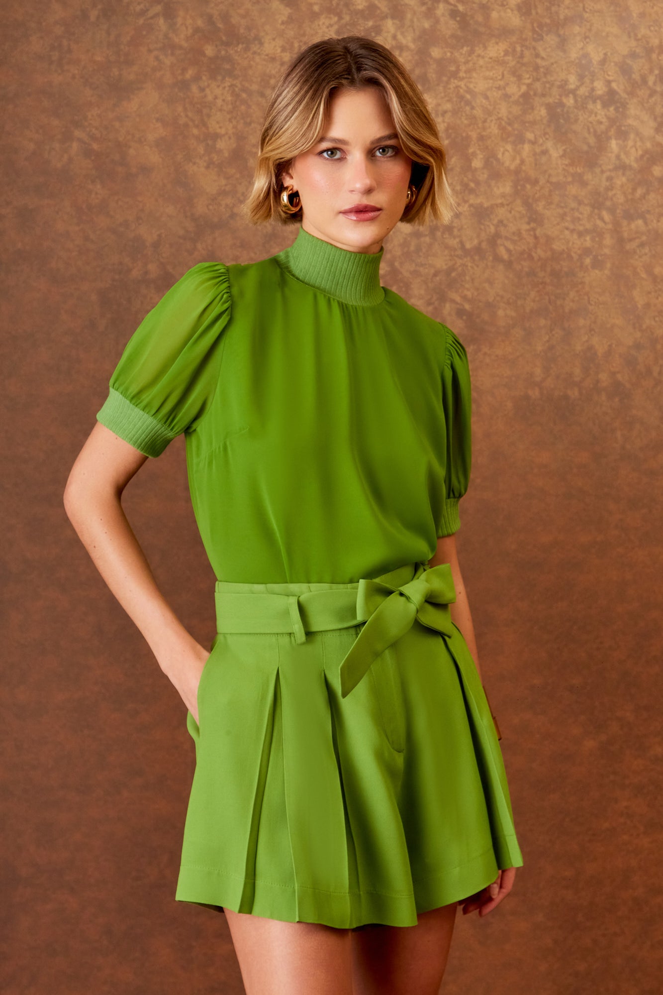 SHORT PREGAS CREPE COLEÇÃO INVERNO 25