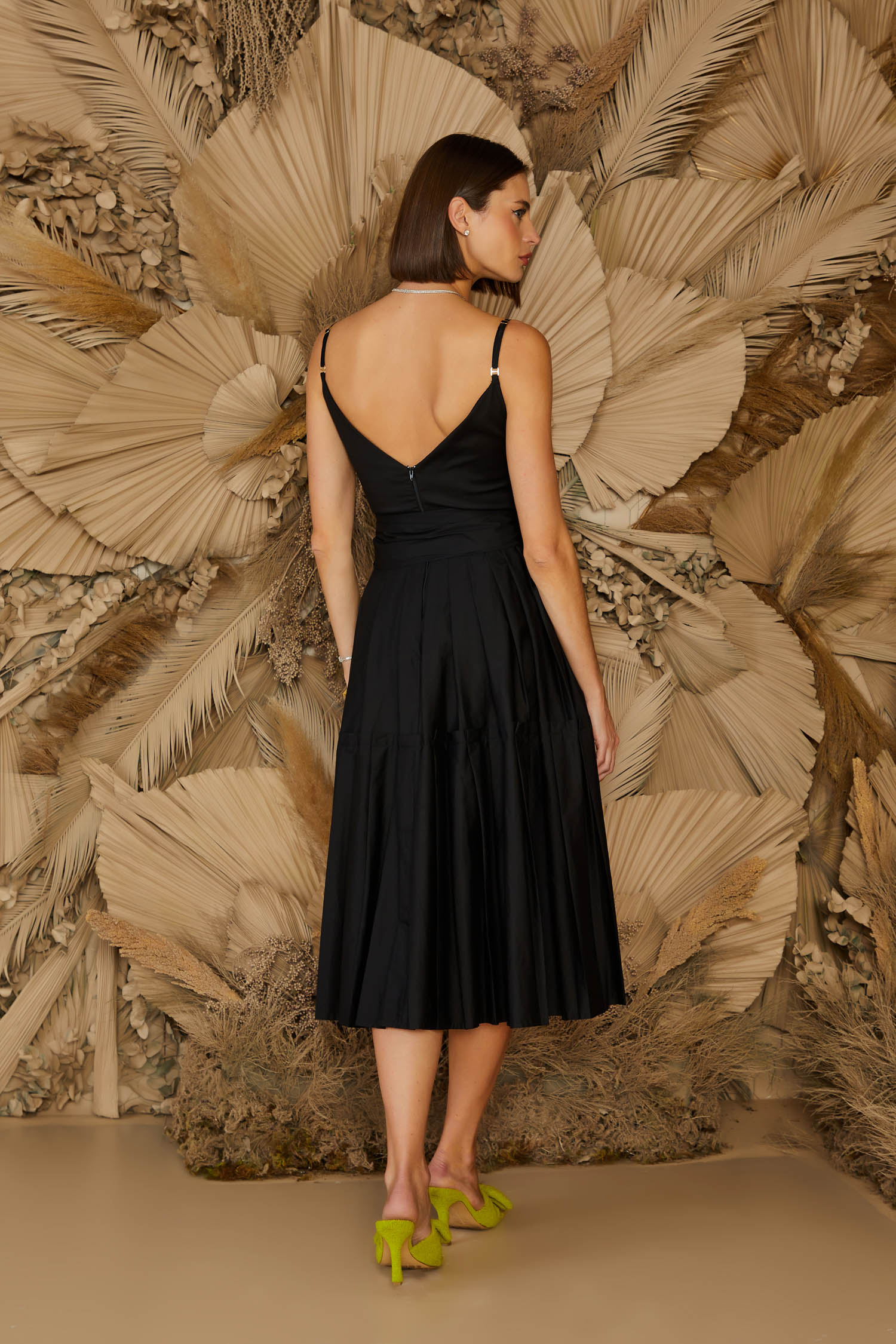 VESTIDO MIDI PREGAS FAIXA COLEÇÃO ALTO VERÃO 24