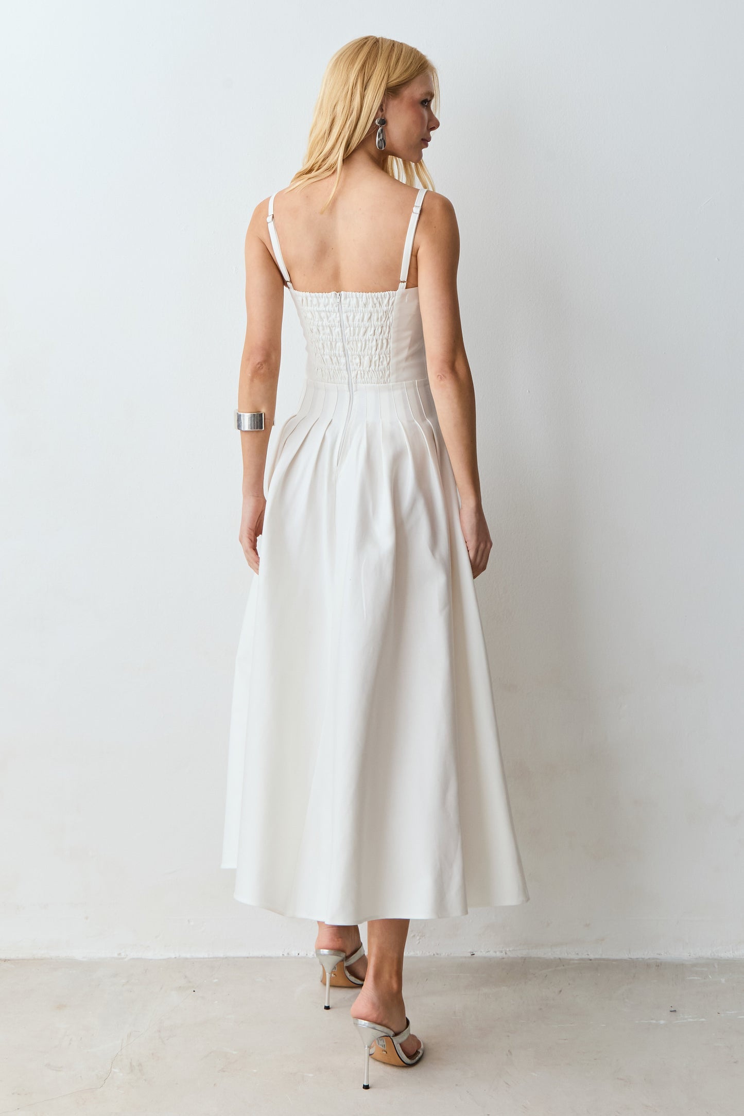 VESTIDO LONGO ACINTURADO PREGAS SAIA RECORTE COLEÇÃO VERÃO 27