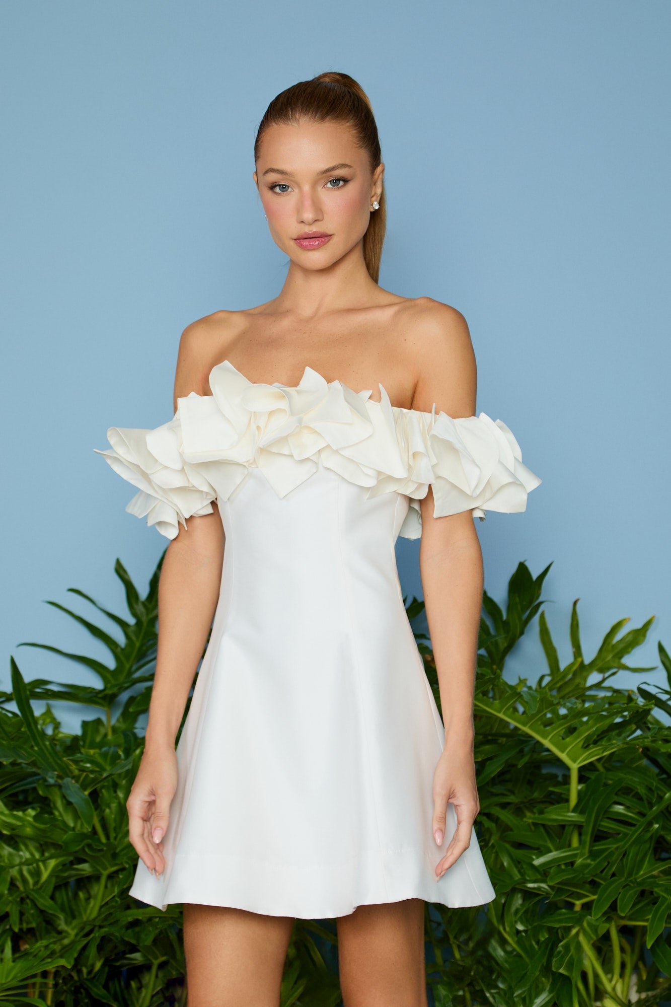 VESTIDO CURTO JACK BABADOS DECOTE COLEÇÃO VERÃO 26