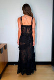 VESTIDO MIDI ALONGADO AMARRAÇÃO OMBROS E BABADOS COLEÇÃ INVERNO 26