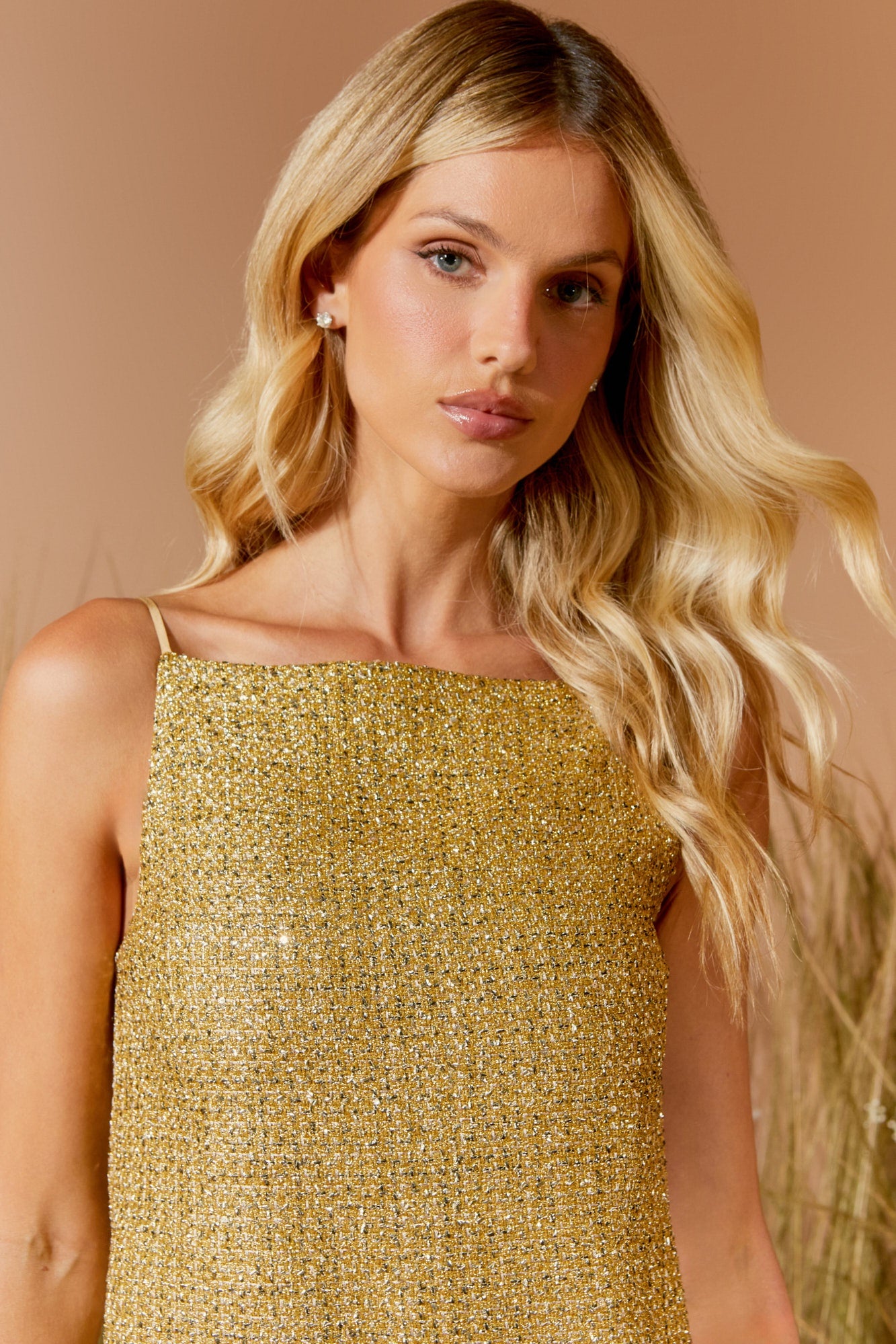 VESTIDO CURTO GOLD COLEÇÃO VERÃO 26