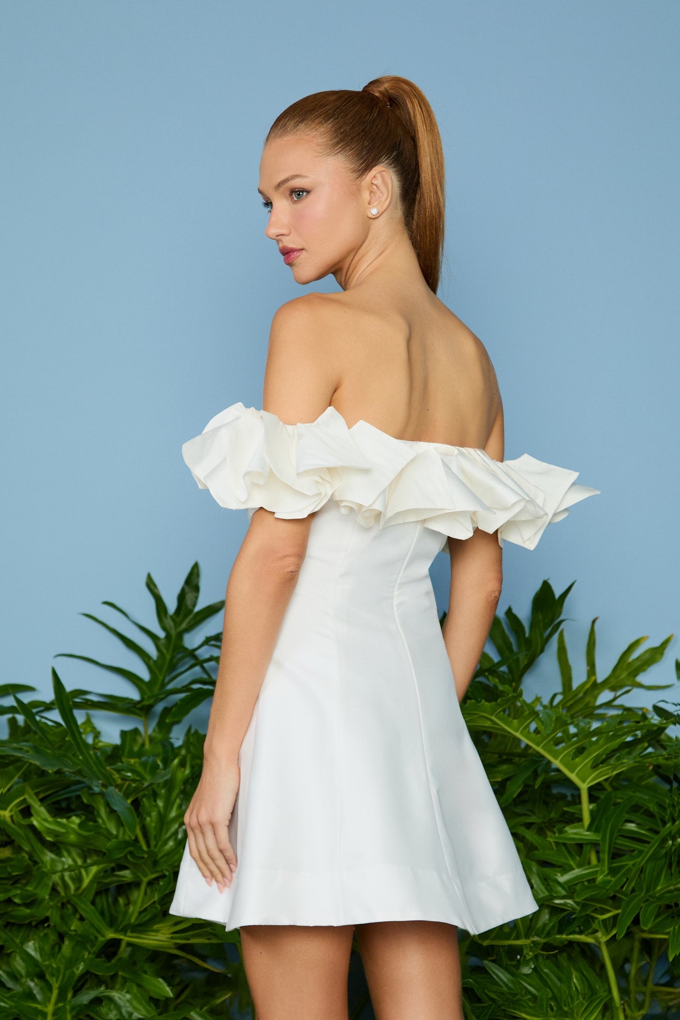 VESTIDO CURTO JACK BABADOS DECOTE COLEÇÃO VERÃO 26