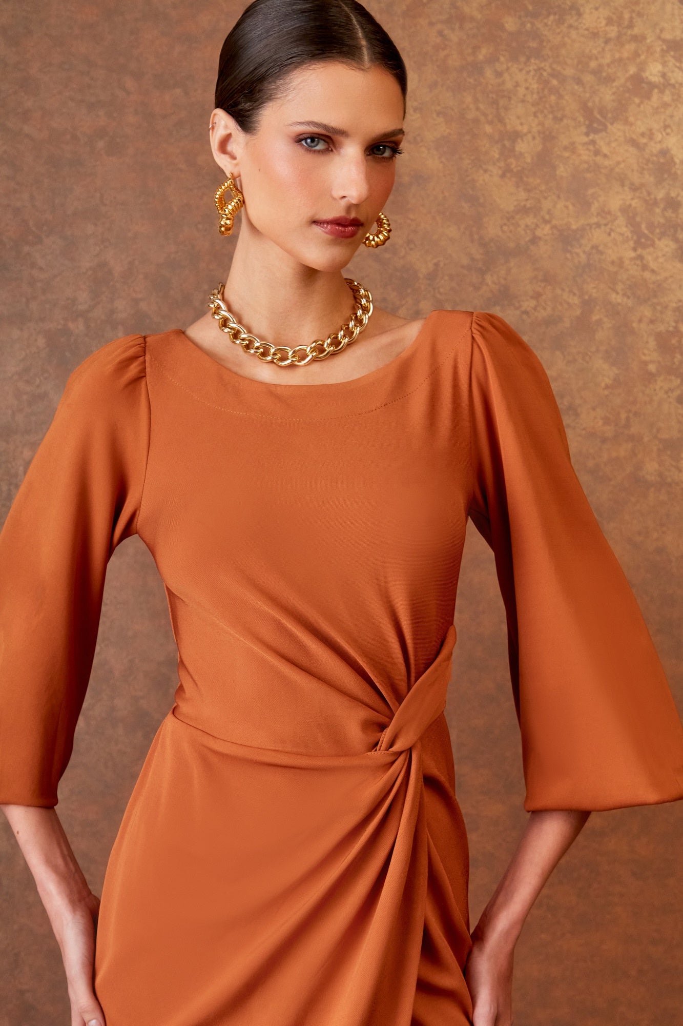 VESTIDO MIDI FRENTE TRANSPASSE COLEÇÃO INVERNO 25