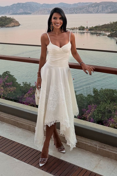 VESTIDO MIDI ACINTURADO RECORTE BUSTO DETALHES RENDA COLEÇÃO VERÃO 27