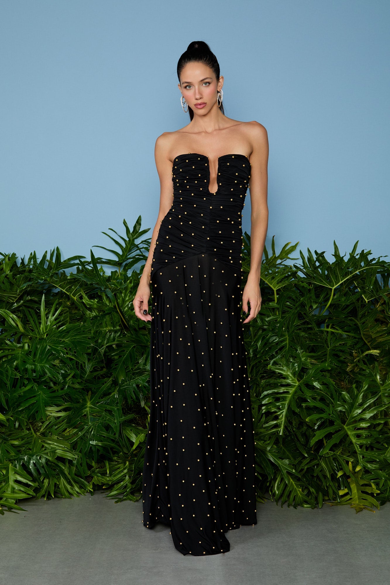 VESTIDO LONGO NAOMI DECOTE FERRAGEM COLEÇÃO VERÃO 26