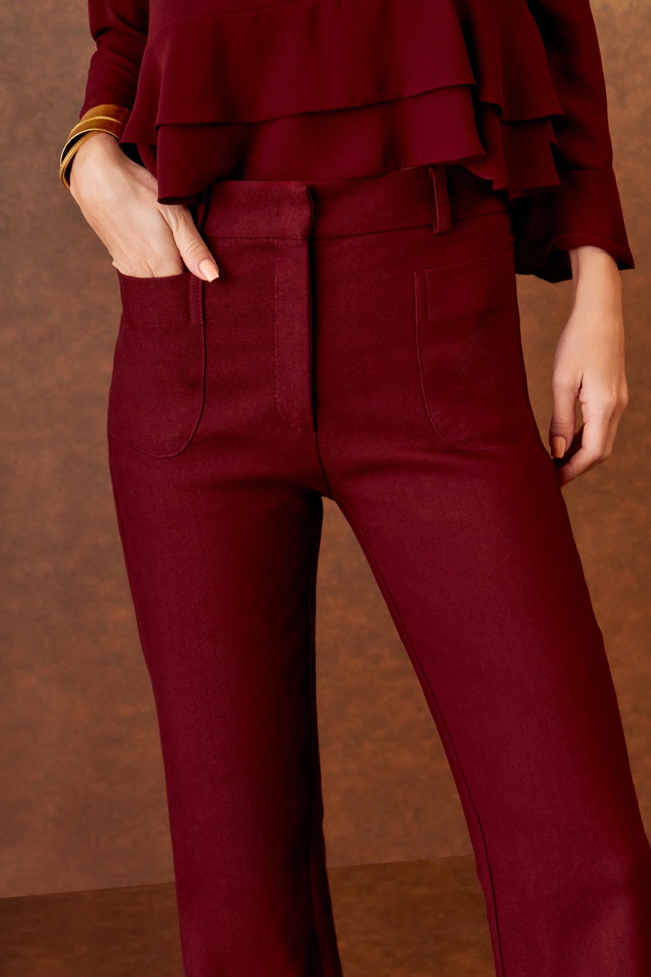 CALÇA RETA BOLSOS FRENTE COLEÇÃO INVERNO 25