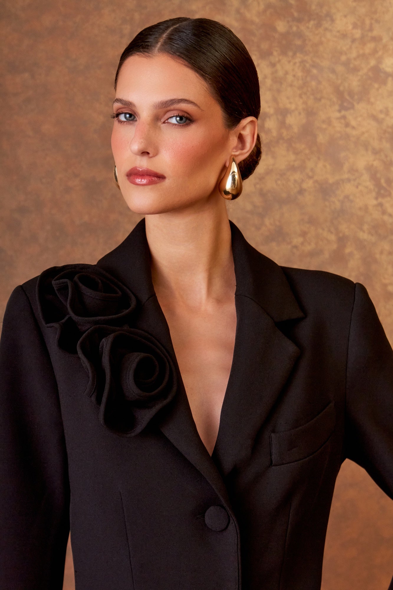 SOBRETUDO CREPE CLASSIC FLOR COLEÇÃO INVERNO 25