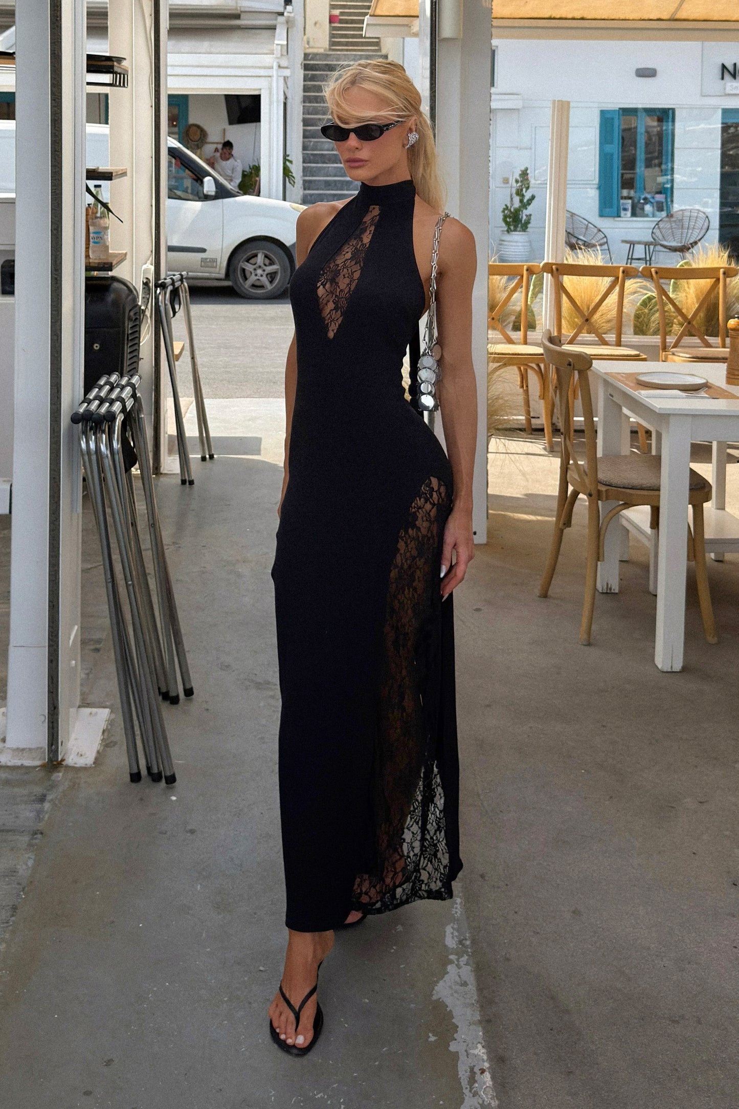 VESTIDO MIDI COM RENDA MEIO DECOTE E LATERAIS COLEÇÃO VERÃO 27