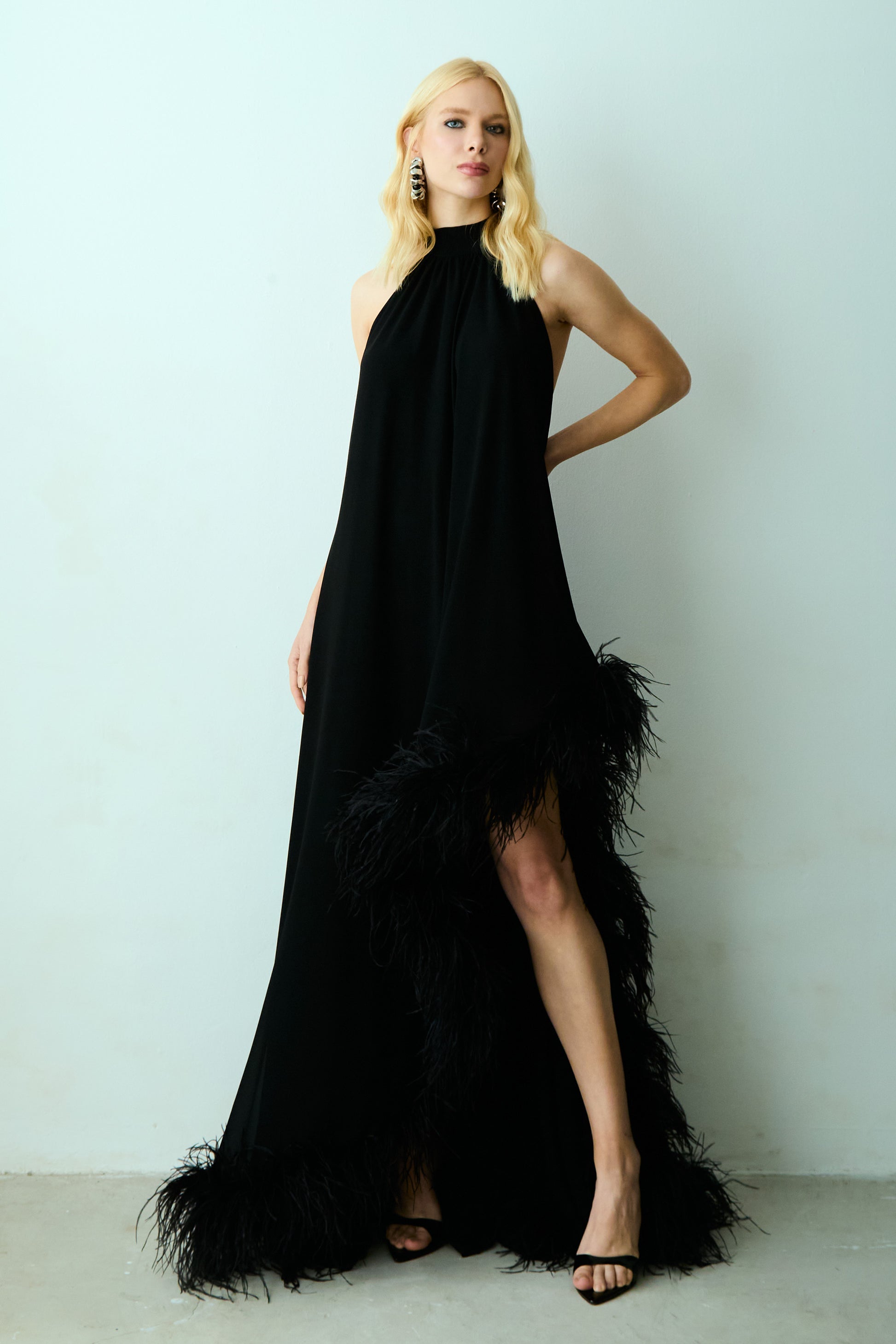 VESTIDO MULLET BARRA ASSIMETRICA E AMARRAÇÃO PESCOÇO COLEÇÃO VERÃO 27