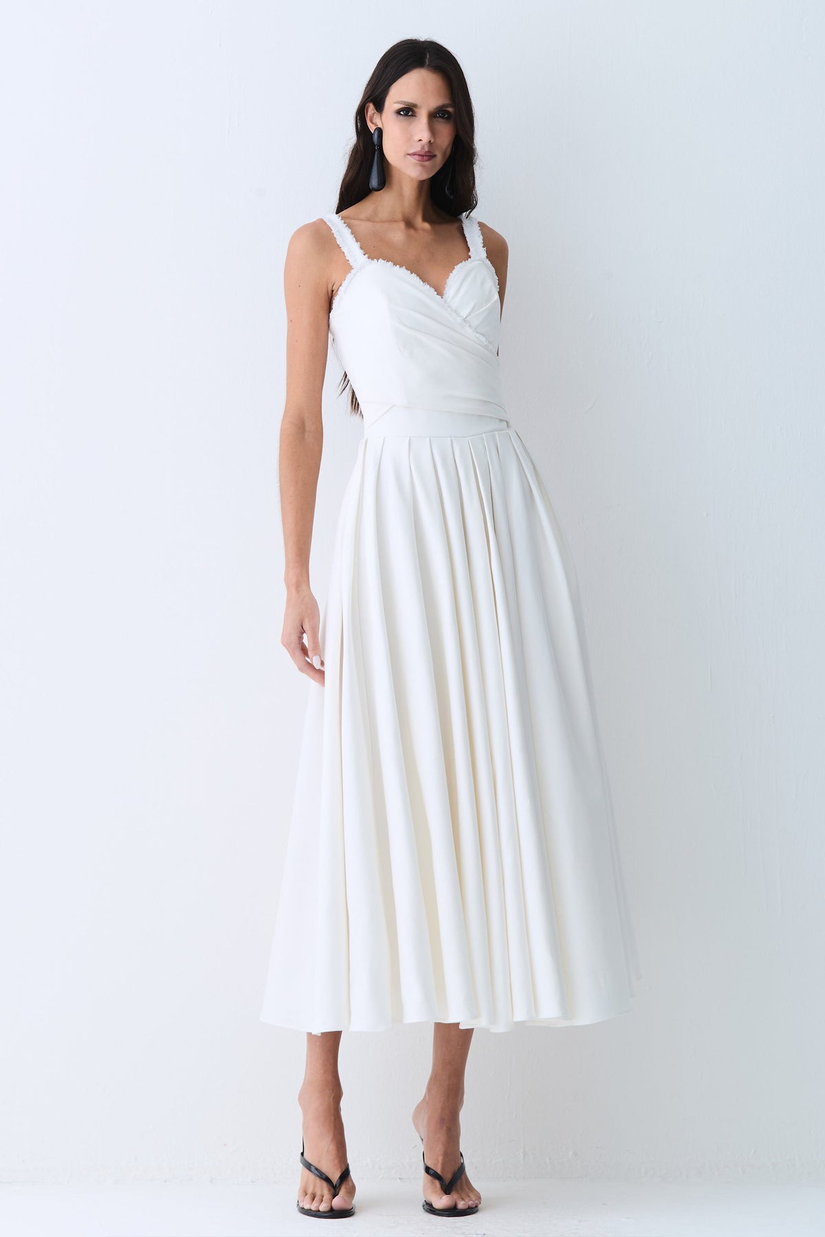 VESTIDO MIDI DETALHE DECOTE E ALCA COM PREGAS SAIA COLEÇÃO VERÃO 27