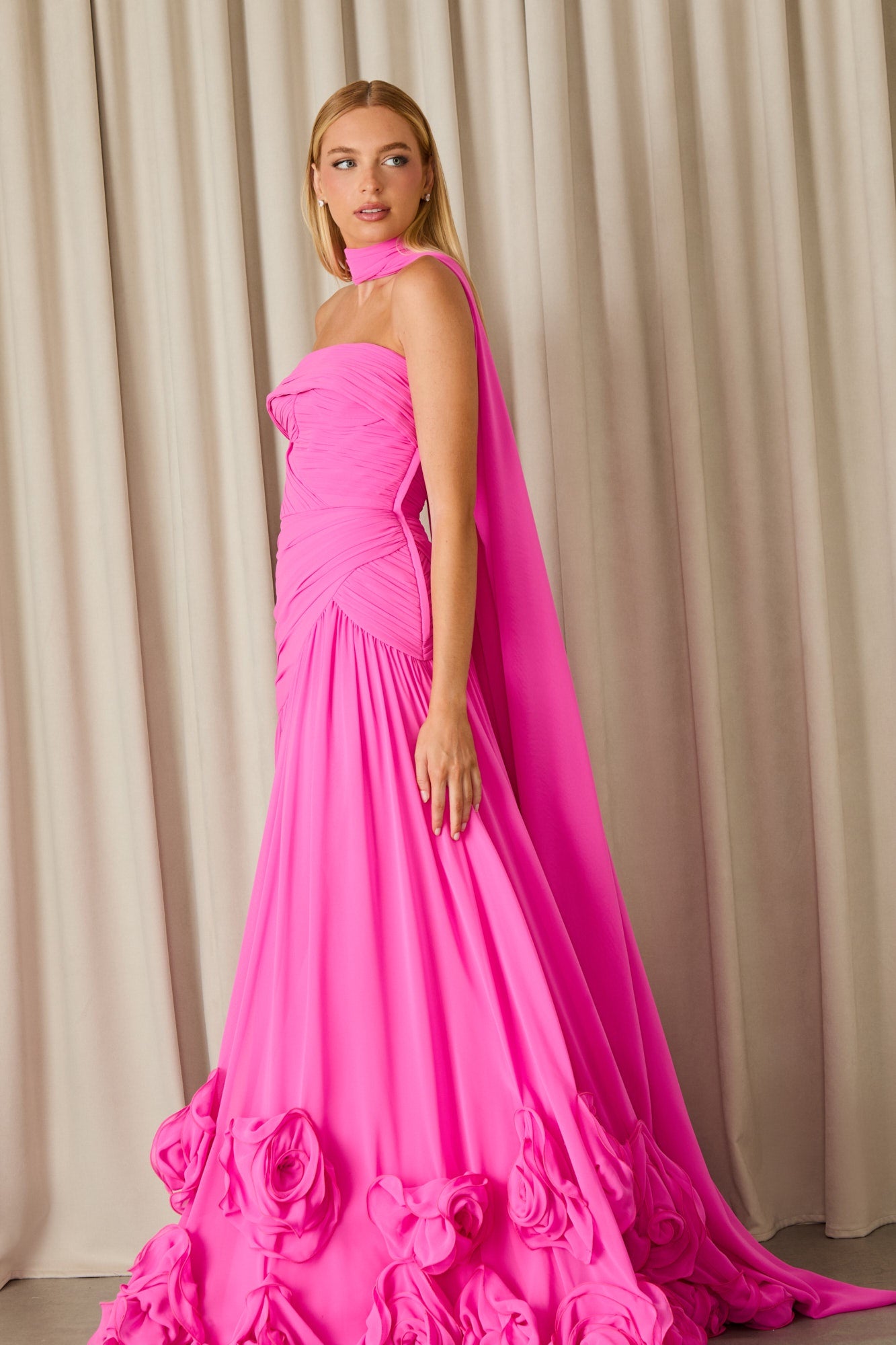 VESTIDO LONGO DAKOTA FLORES COLEÇÃO INVERNO 26