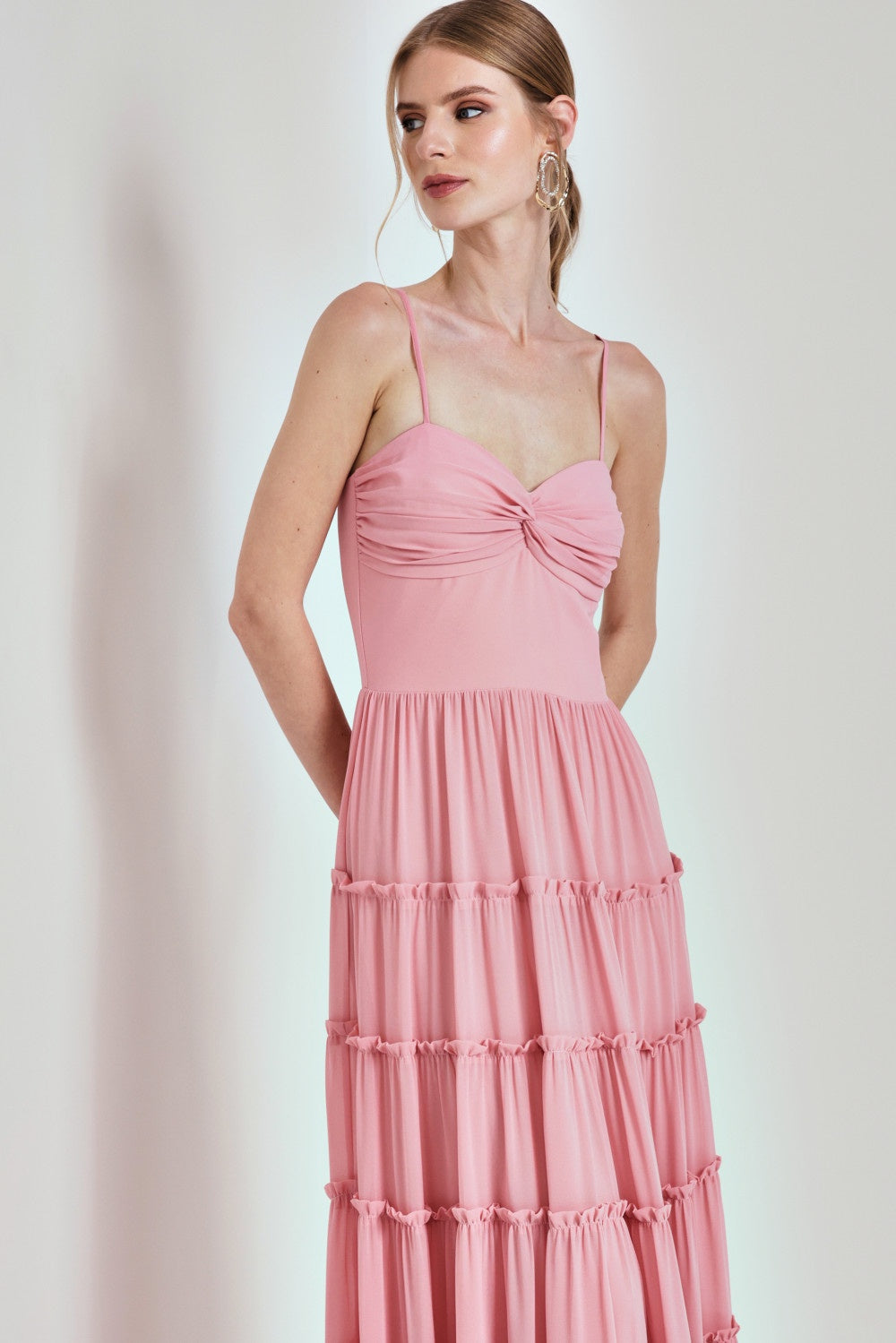 VESTIDO BABADOS BUSTO TORCIDO COLEÇÃO VERÃO 26