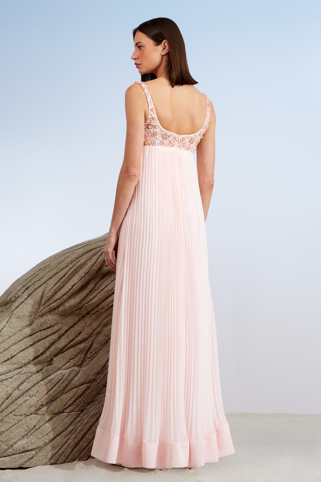 VESTIDO LONGO BORDADO PLISSADO COLEÇÃO ALTO VERÃO 26