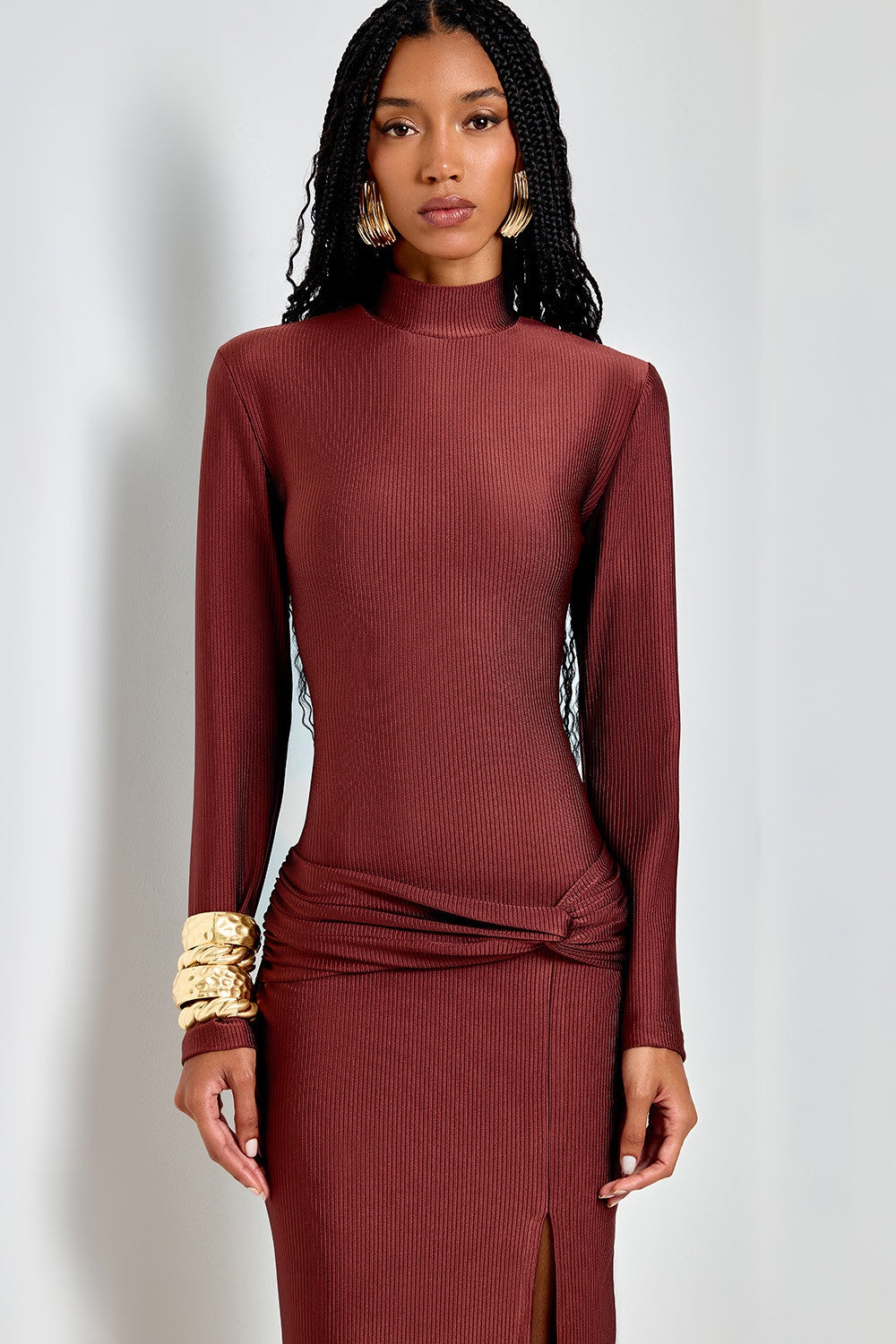 VESTIDO LONGO TRILOBAL COLEÇÃO INVERNO 25
