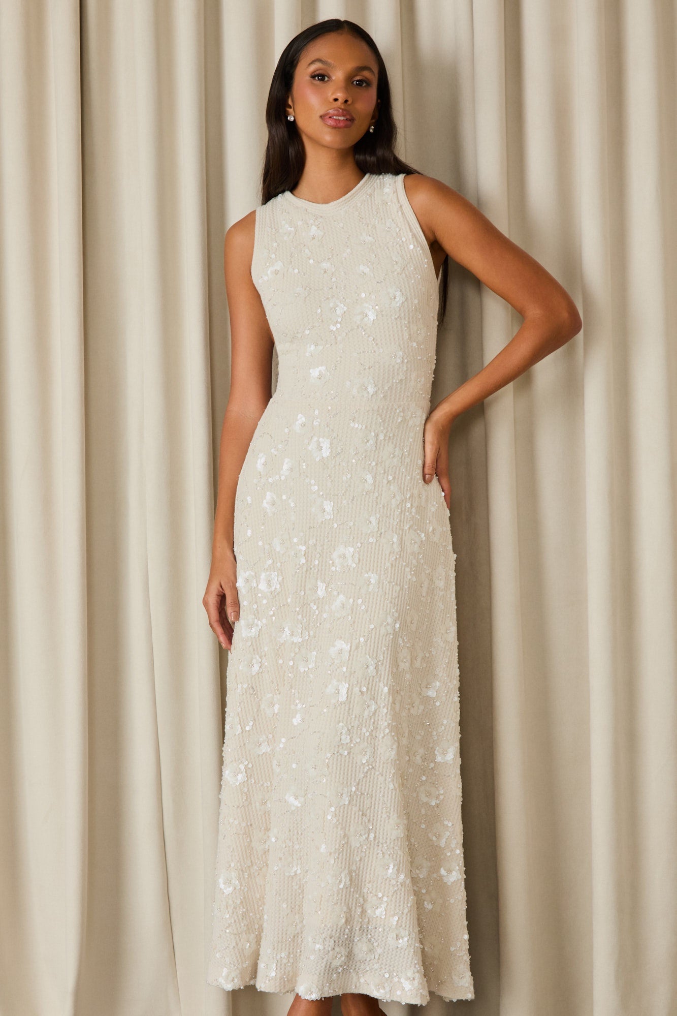 VESTIDO MIDI LUANA MALHA BORDADA COLEÇÃO INVERNO 26