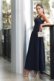 VESTIDO MIDI RECORTE V BUSTO E PREGAS NA SAIA COLEÇÃO INVERNO 26