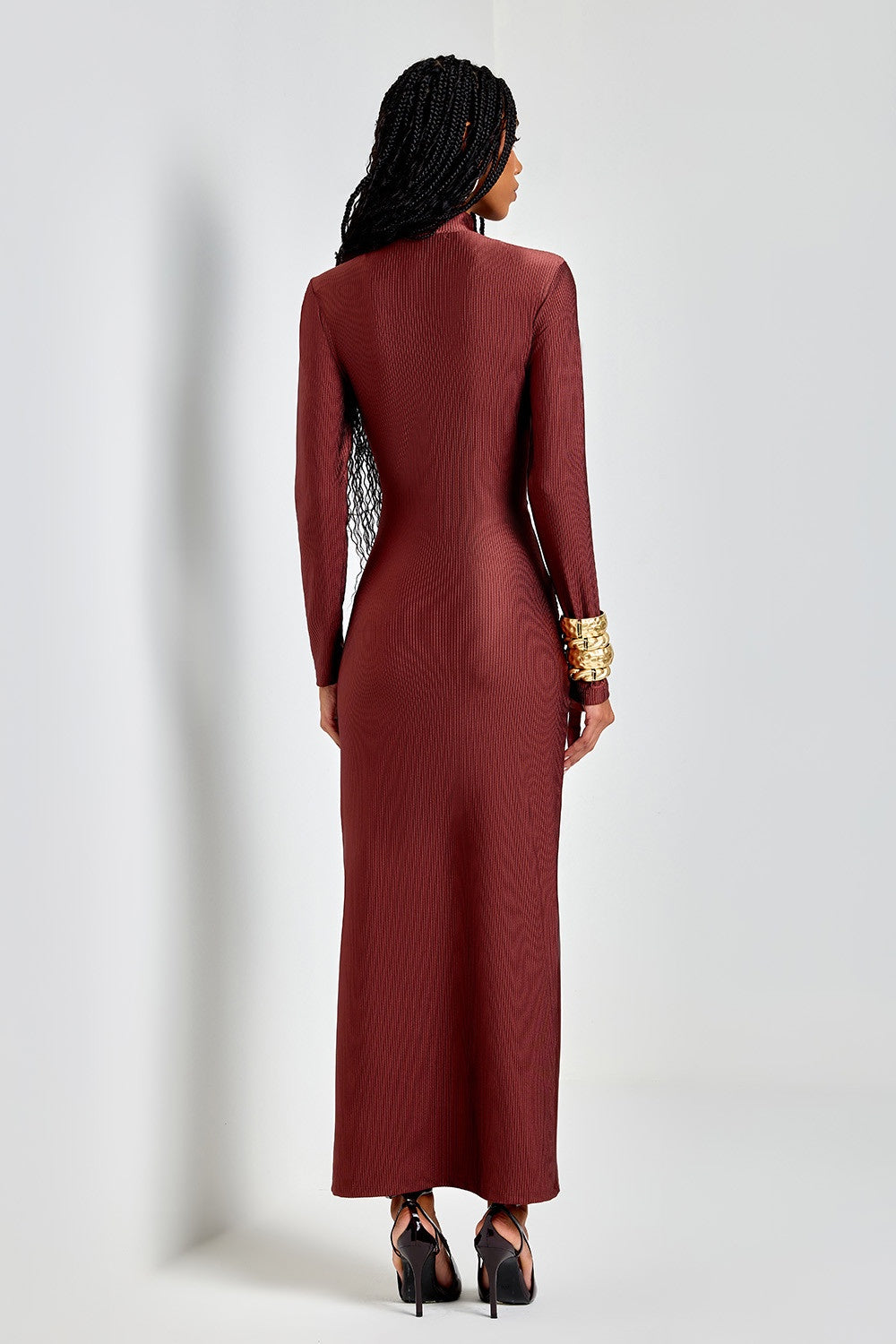 VESTIDO LONGO TRILOBAL COLEÇÃO INVERNO 25