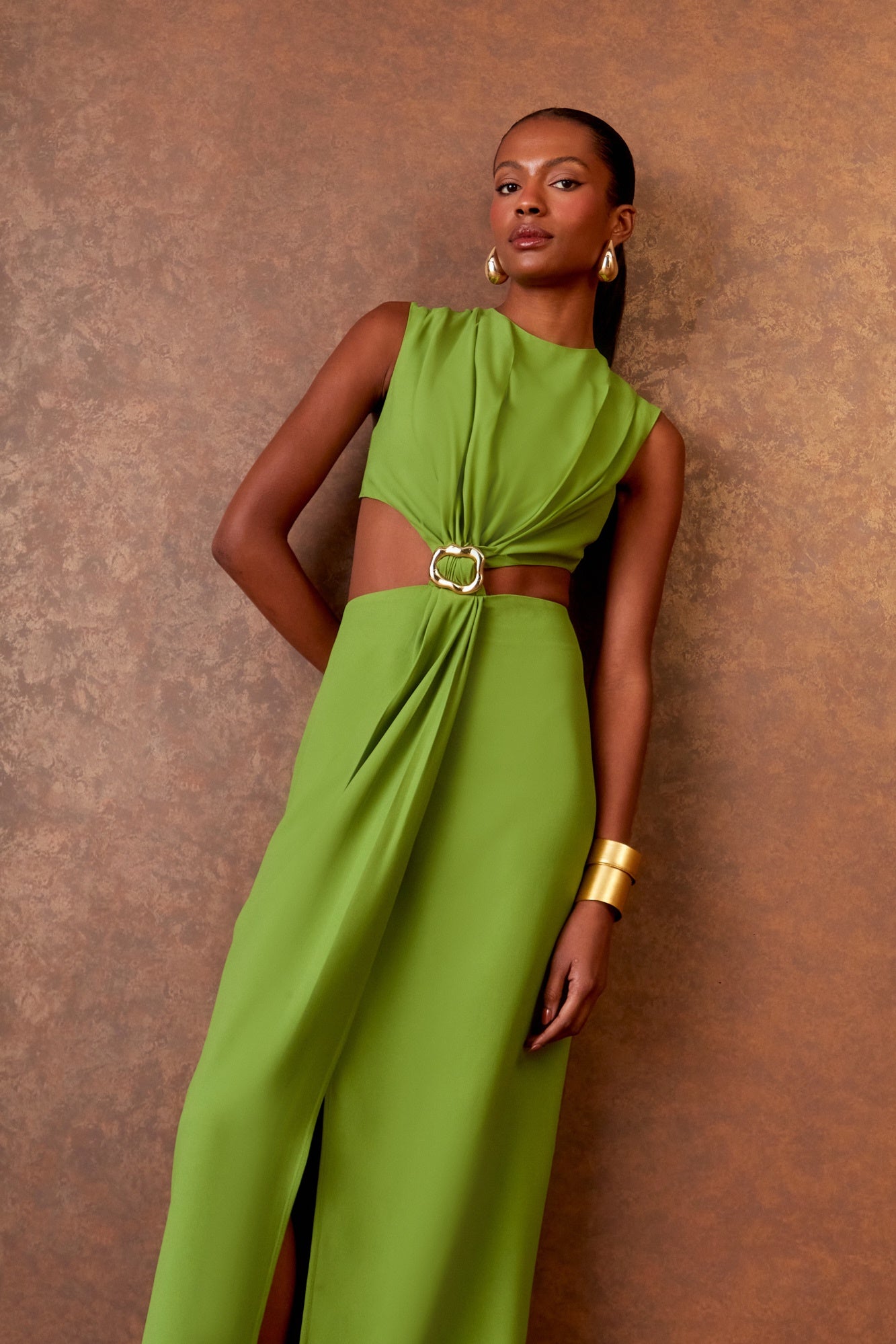 VESTIDO MIDI DETALHE FRONTAL COLEÇÃO INVERNO 25