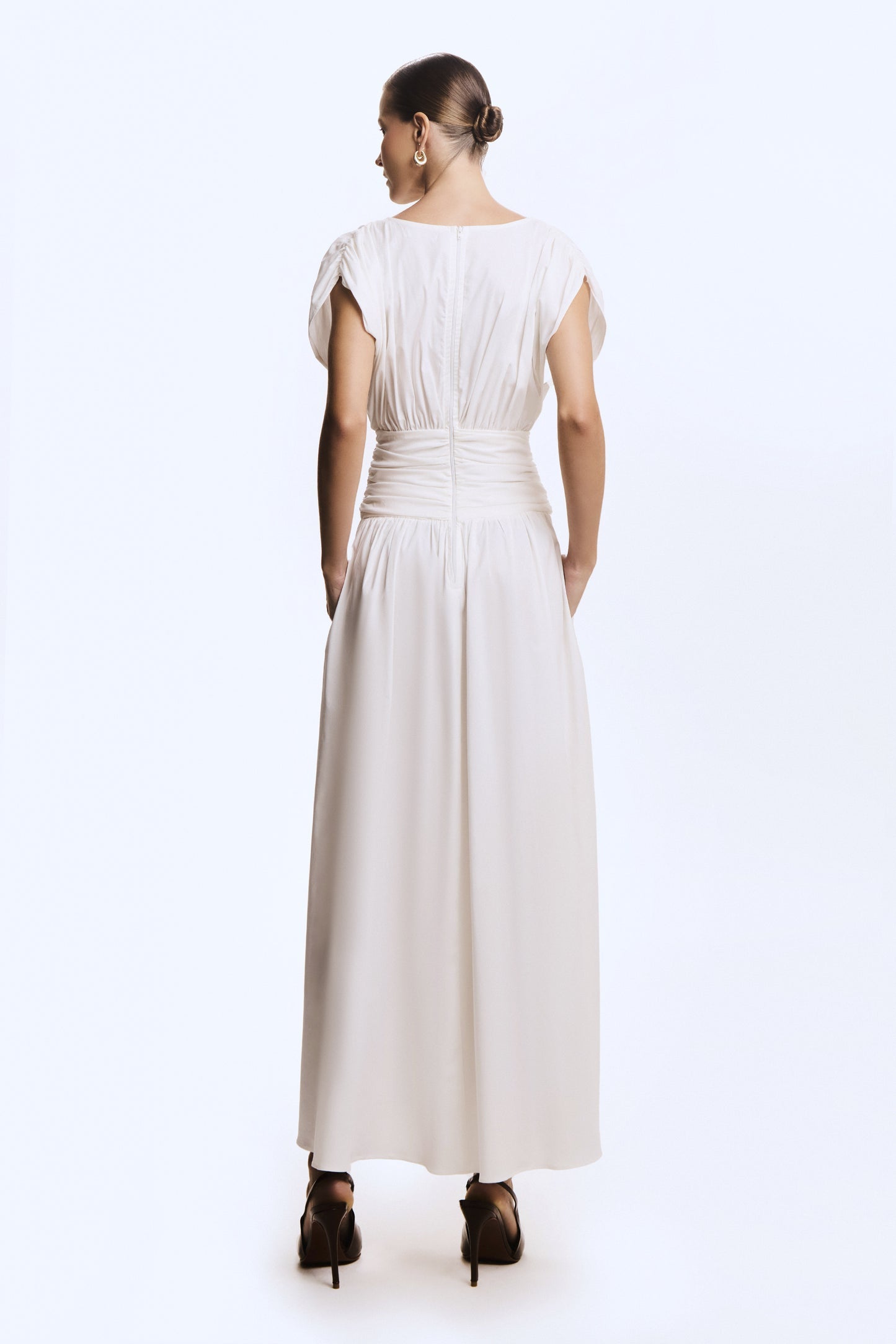 VESTIDO MIDI COS LARGO E ACINTURADO E MANGA AMPLA COLEÇÃO VERÃO 26