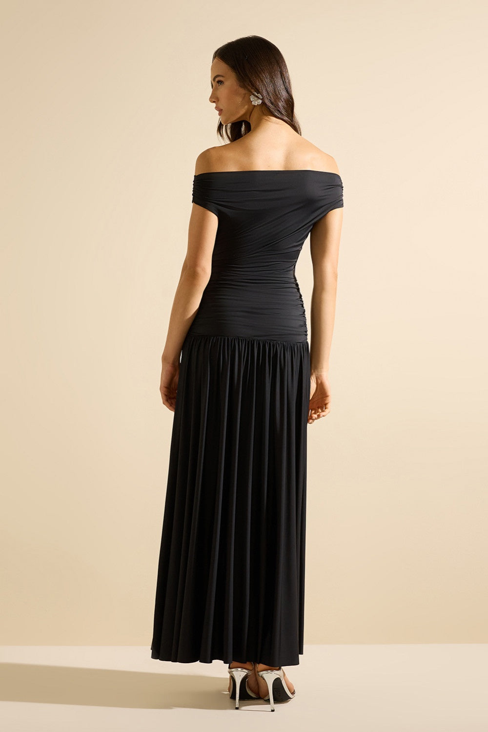 VESTIDO MIDI VELURE COLEÇÃO VERÃO 26