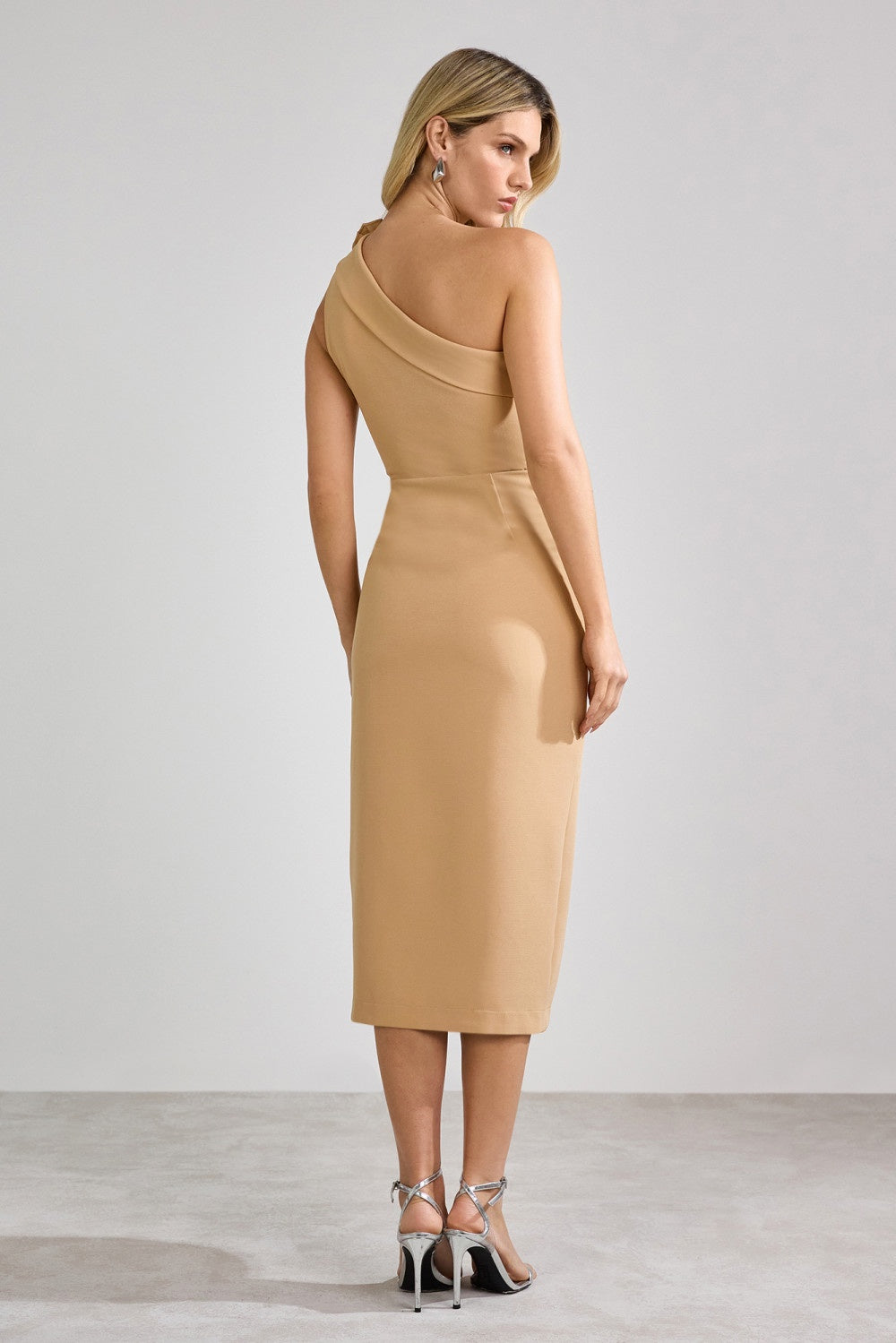 VESTIDO MIDI MILANO COLEÇÃO VERÃO 26