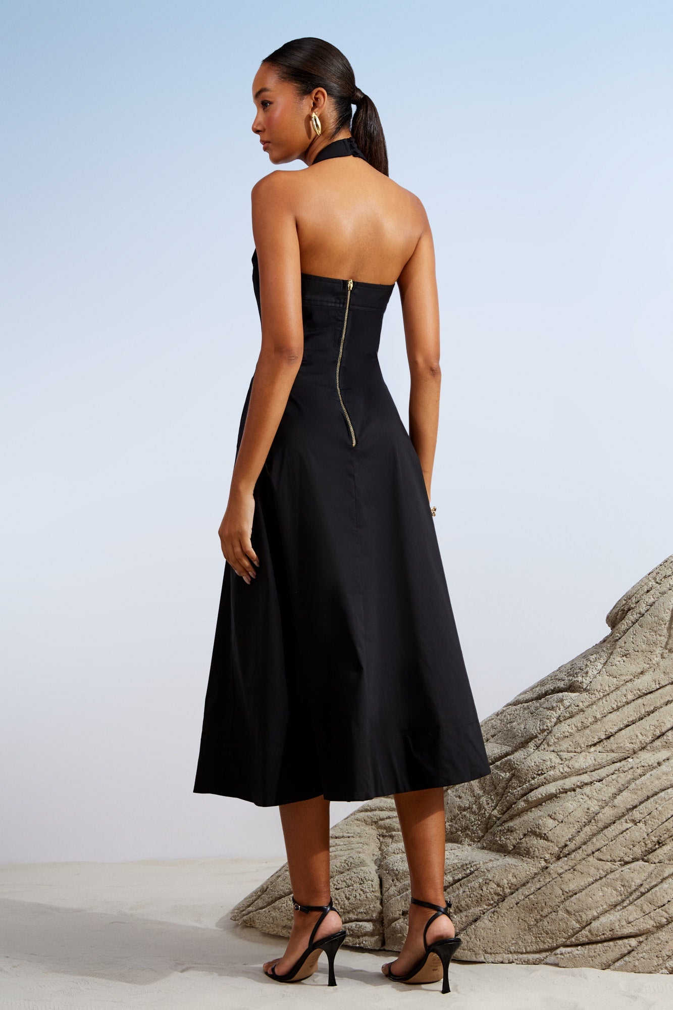 VESTIDO MIDI FRENTE UNICA RECORTES COLEÇÃO ALTO VERÃO 26