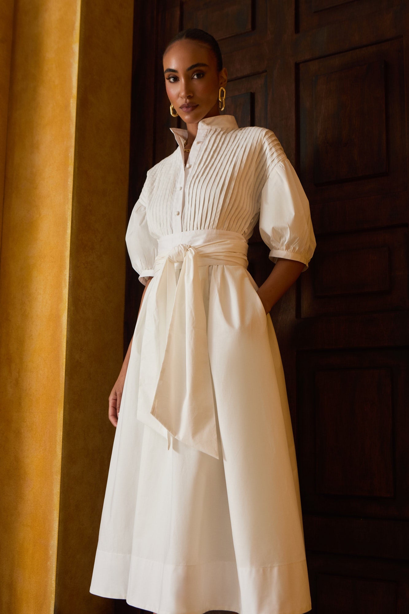 VESTIDO MIDI PREGAS MANGA BUFANTE COLEÇÃO INVERNO 26