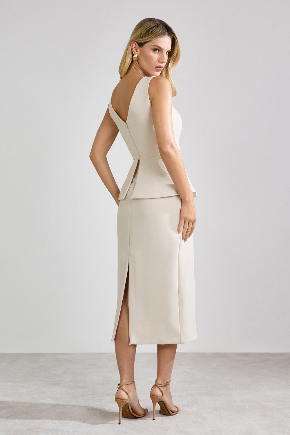 VESTIDO MIDI PETALE COLEÇÃO VERÃO 26