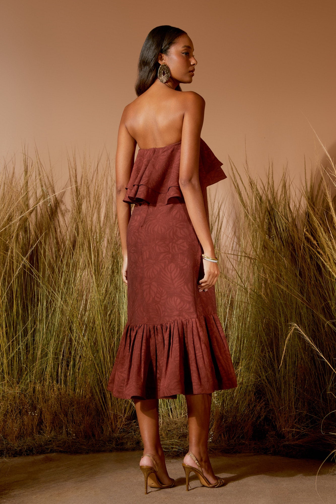 VESTIDO MIDI BABADOS COLEÇÃO VERÃO 26