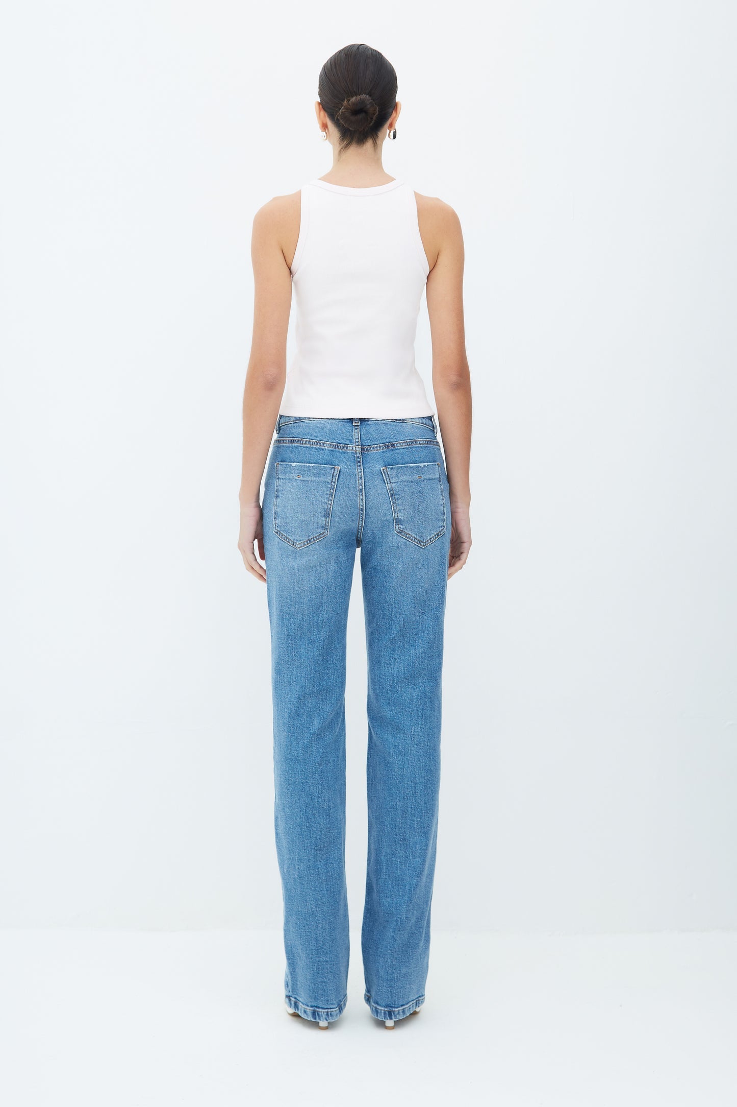 CALÇA RETA JEANS COM COS MEDIO COLEÇÃO VERÃO 26