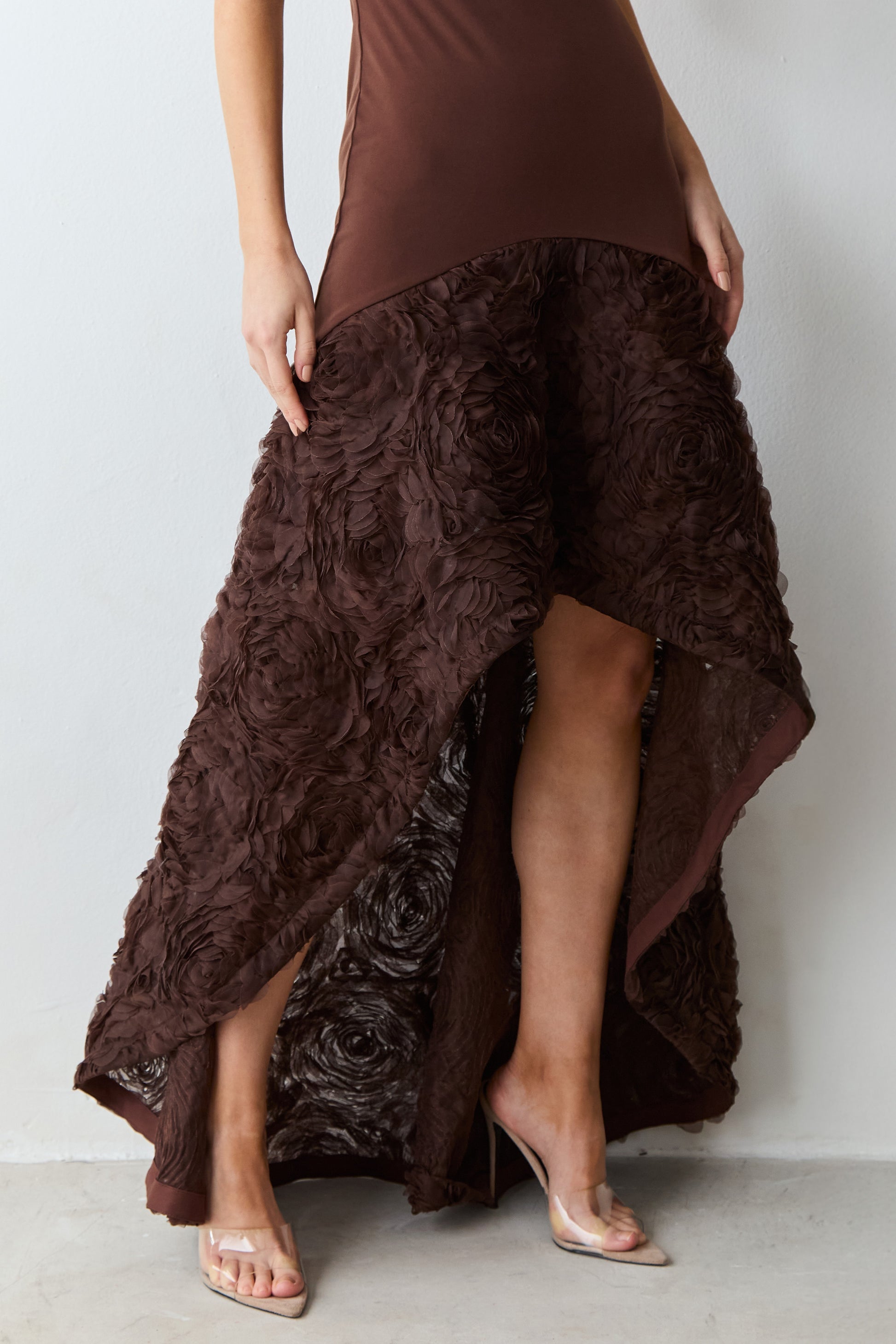 VESTIDO MULLET AJUSTADO AO CORPO BARRA AMPLA COLEÇÃO VERÃO 27