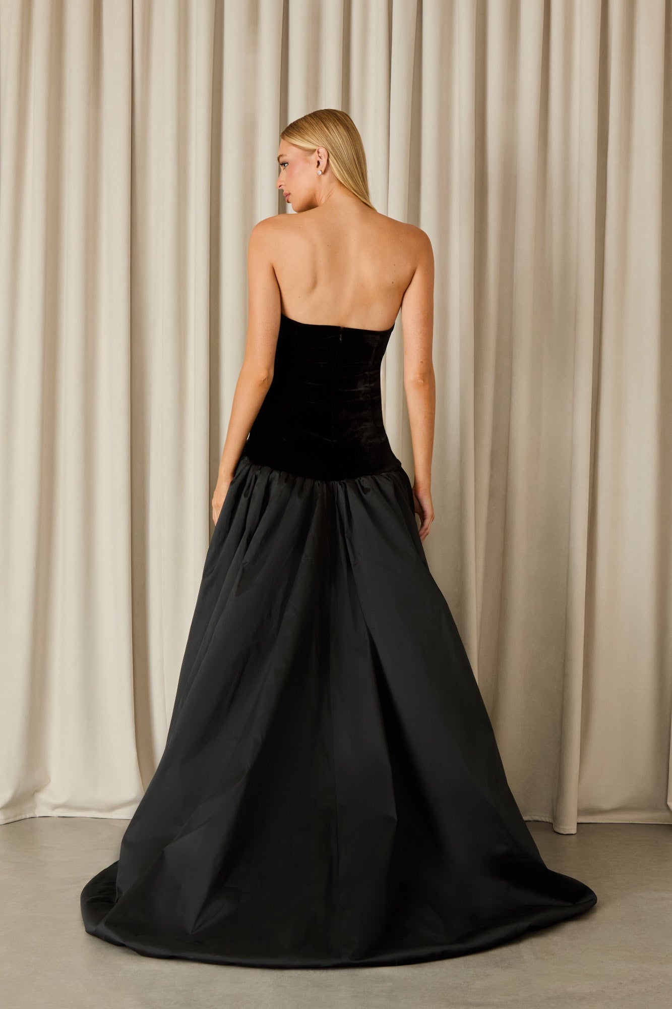 VESTIDO LONGO JULIA VELUDO COLEÇÃO INVERNO 26