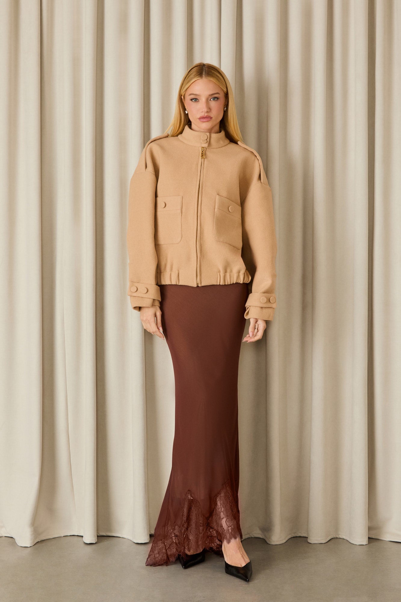 VESTIDO MIDI CATARINA RENDA BARRA COLEÇÃO INVERNO 26