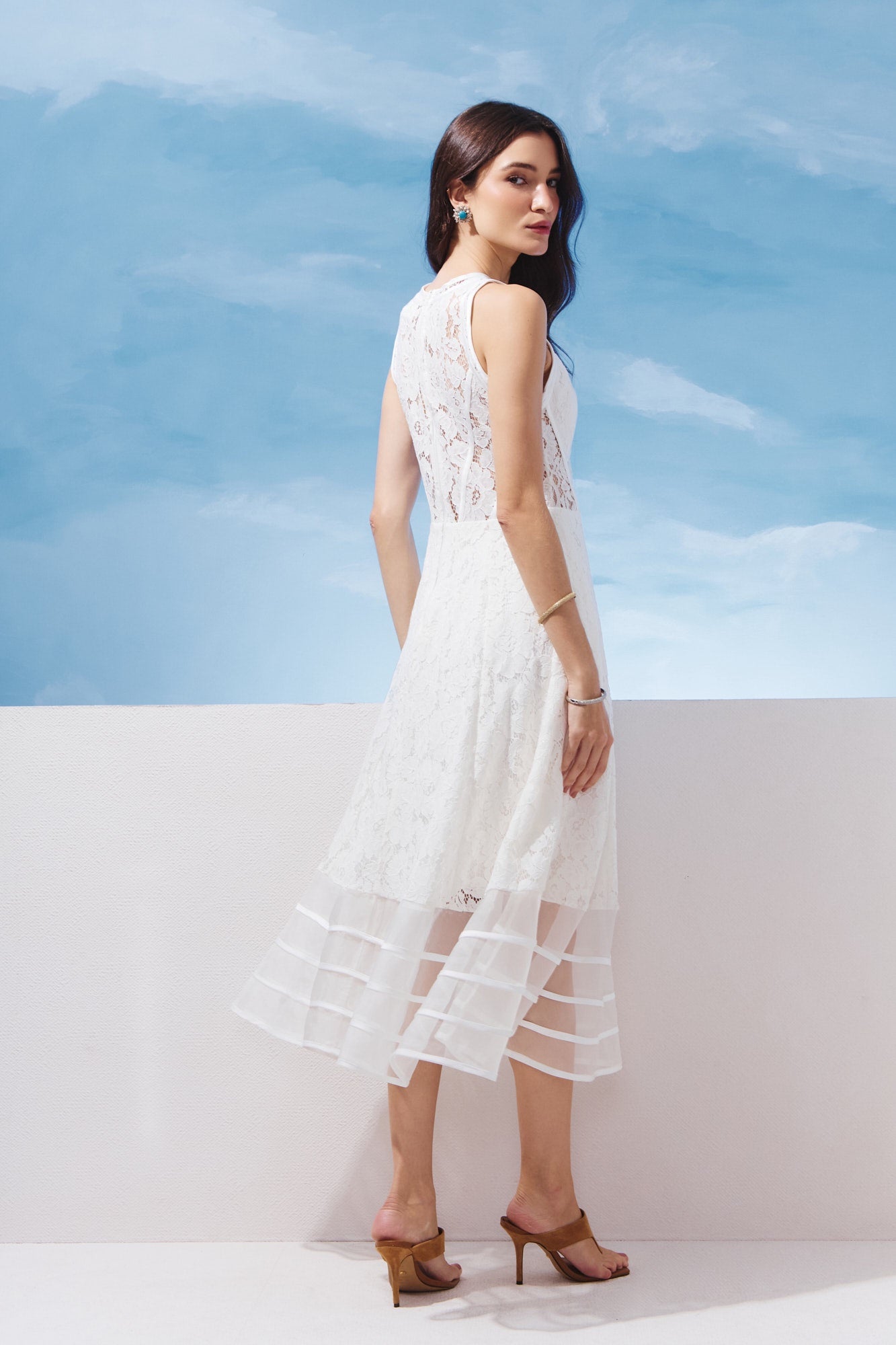 VESTIDO MIDI RECORTES RENDA COLEÇÃO VERAO 27