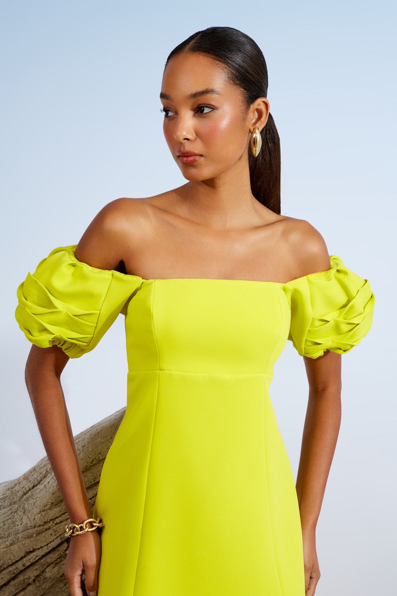 VESTIDO CURTO MANGA FLOR COLEÇÃO ALTO VERÃO 26