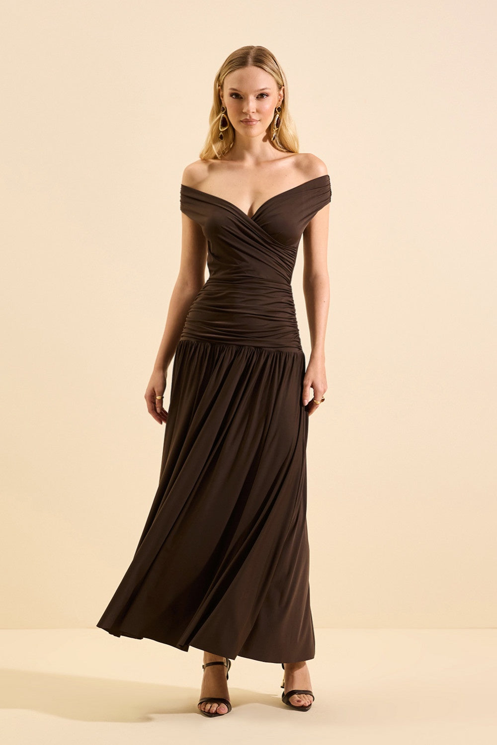 VESTIDO MIDI VELURE COLEÇÃO INVERNO 26