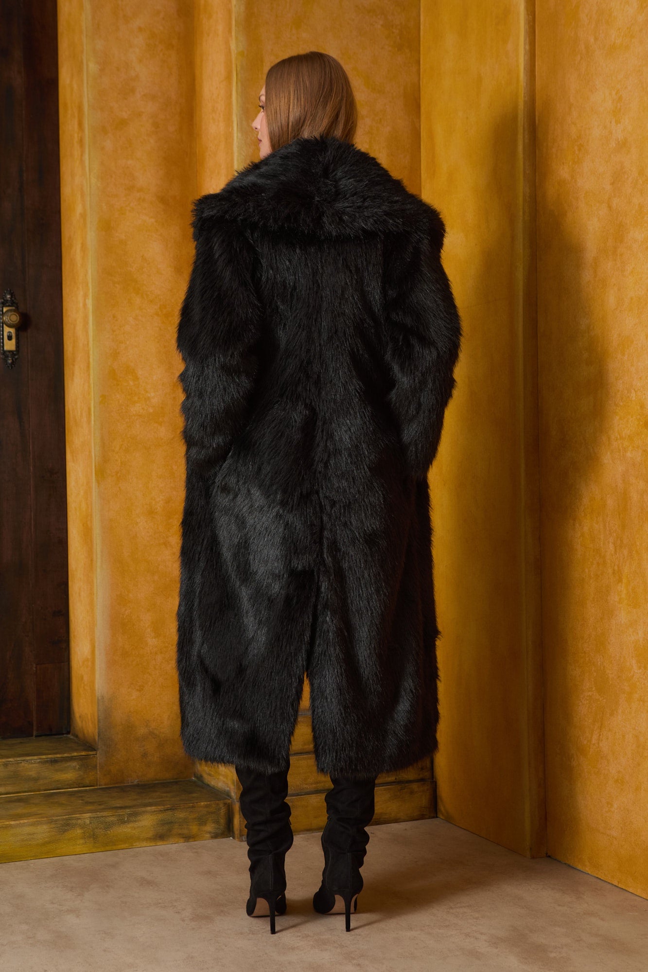 CASACO LONGO PELO COLEÇÃO INVERNO 26