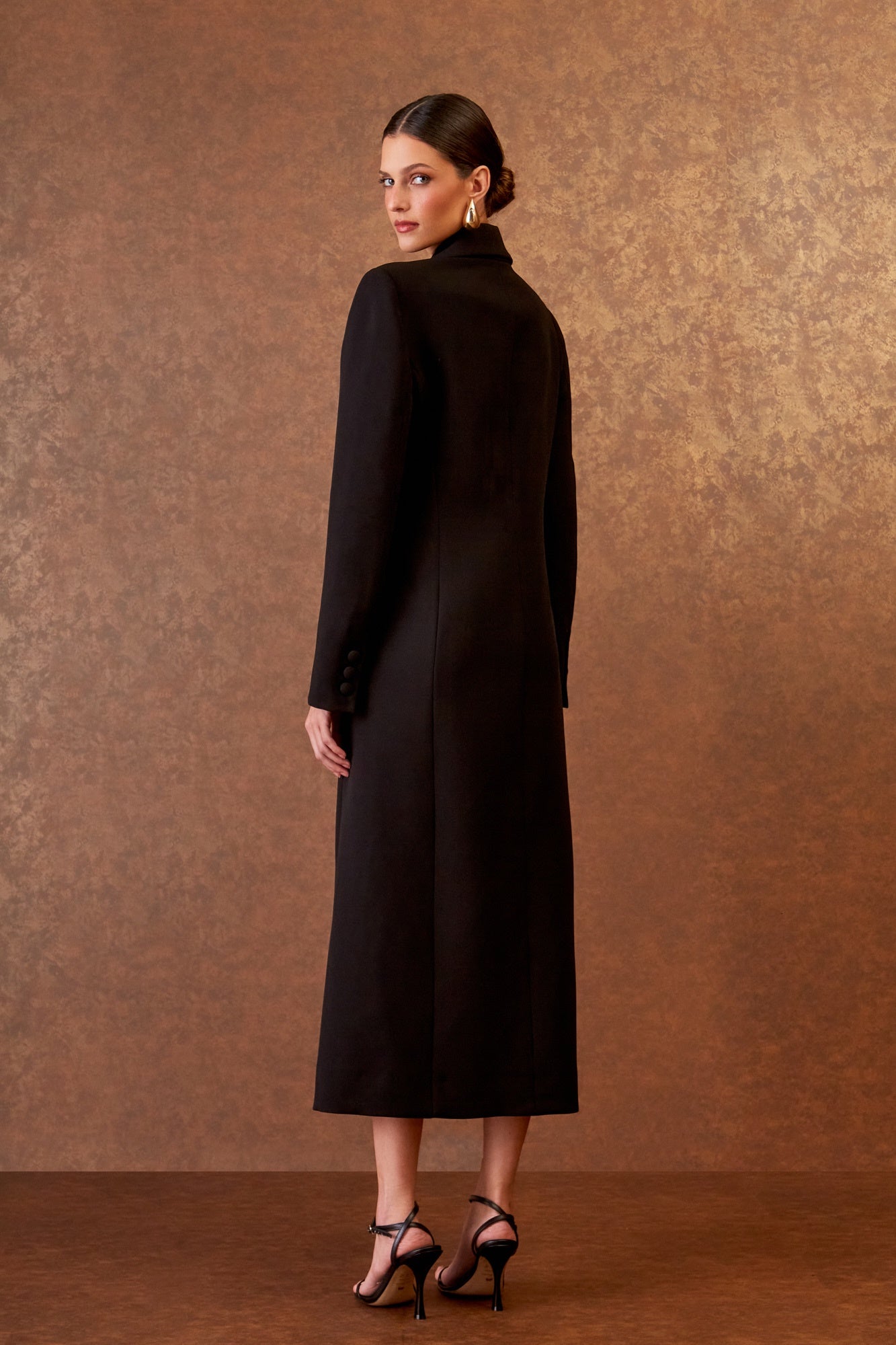 SOBRETUDO CREPE CLASSIC FLOR COLEÇÃO INVERNO 25