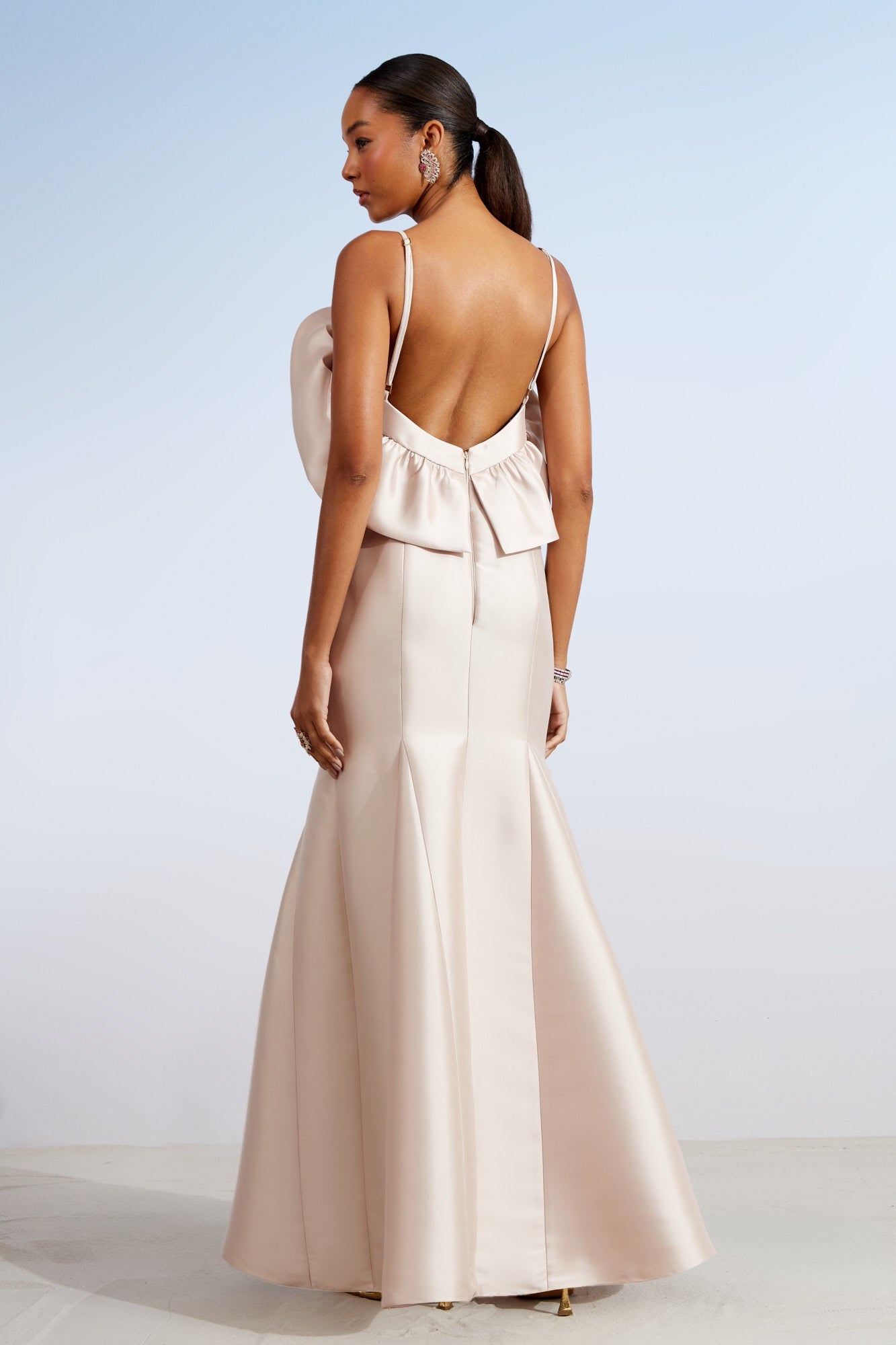 VESTIDO LONGO BABADO ESTRUTURADO COLEÇÃO ALTO VERÃO 26