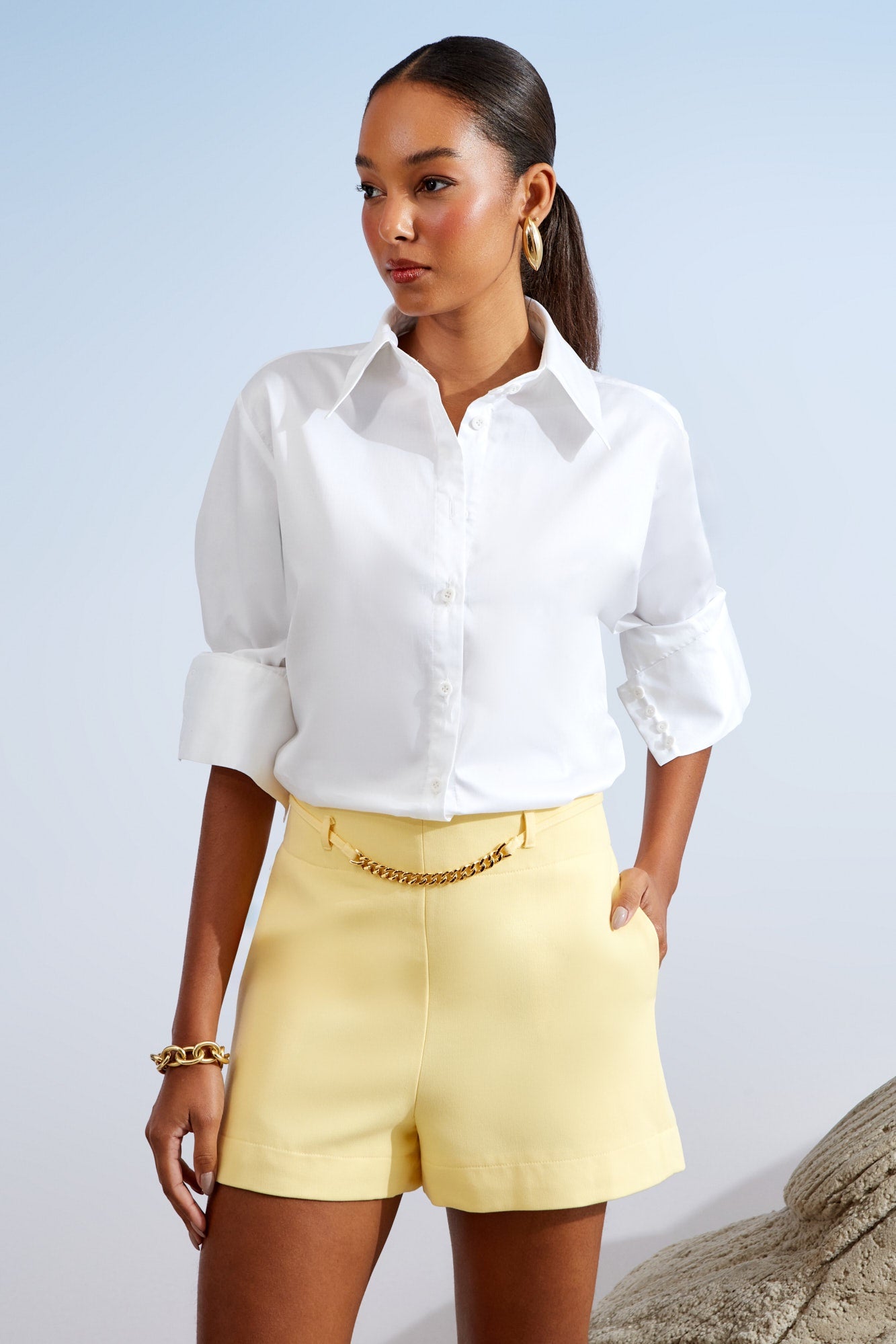 SHORT PREGAS DETALHE CINTO COLEÇÃO ALTO VERÃO 26