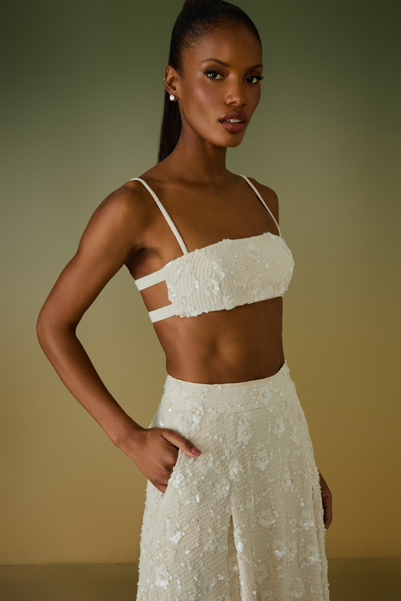 CONJUNTO ANTONIA MALHA BORDADA COLEÇÃO ALTO VERÃO 26