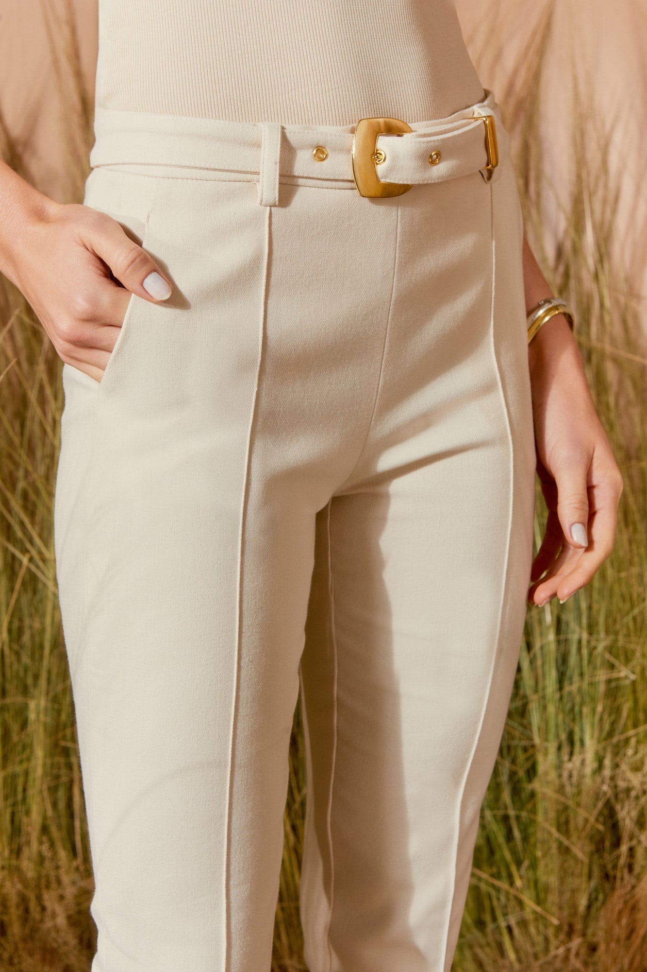 CALÇA ALFAIATARIA FIVELA COLEÇÃO VERÃO 26